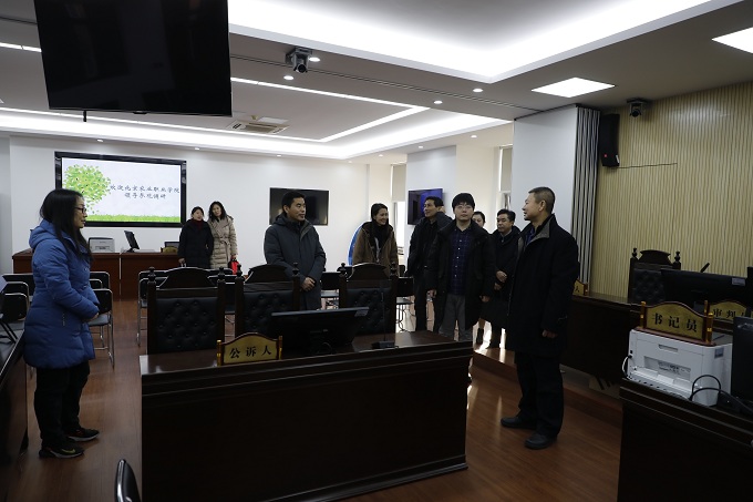 参观1.JPG